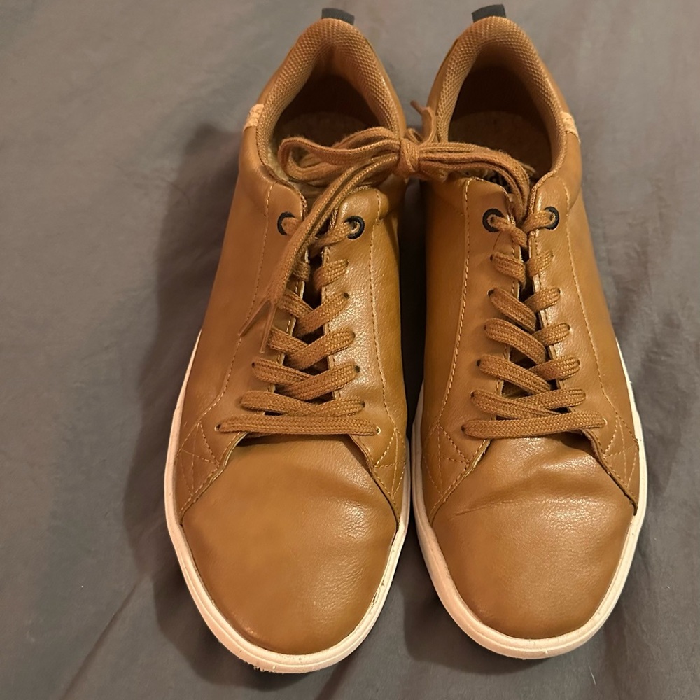 Allbirds Men's Vegan Leather Sneakers